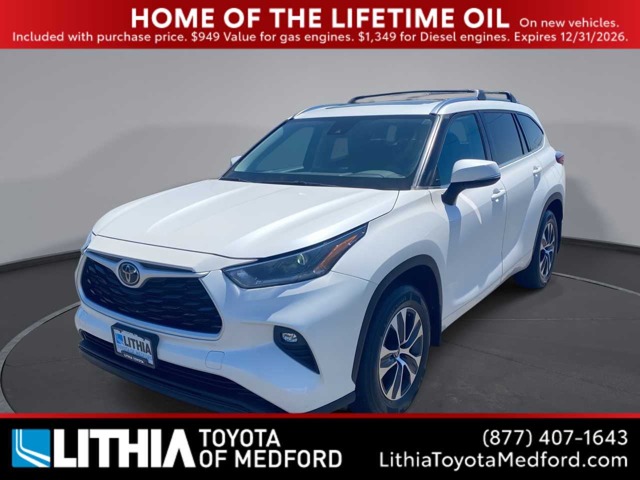 White (Blizzard Pearl) 2021 Toyota Highlander SUV / Crossover All-Wheel Drive 8-Speed Automatic