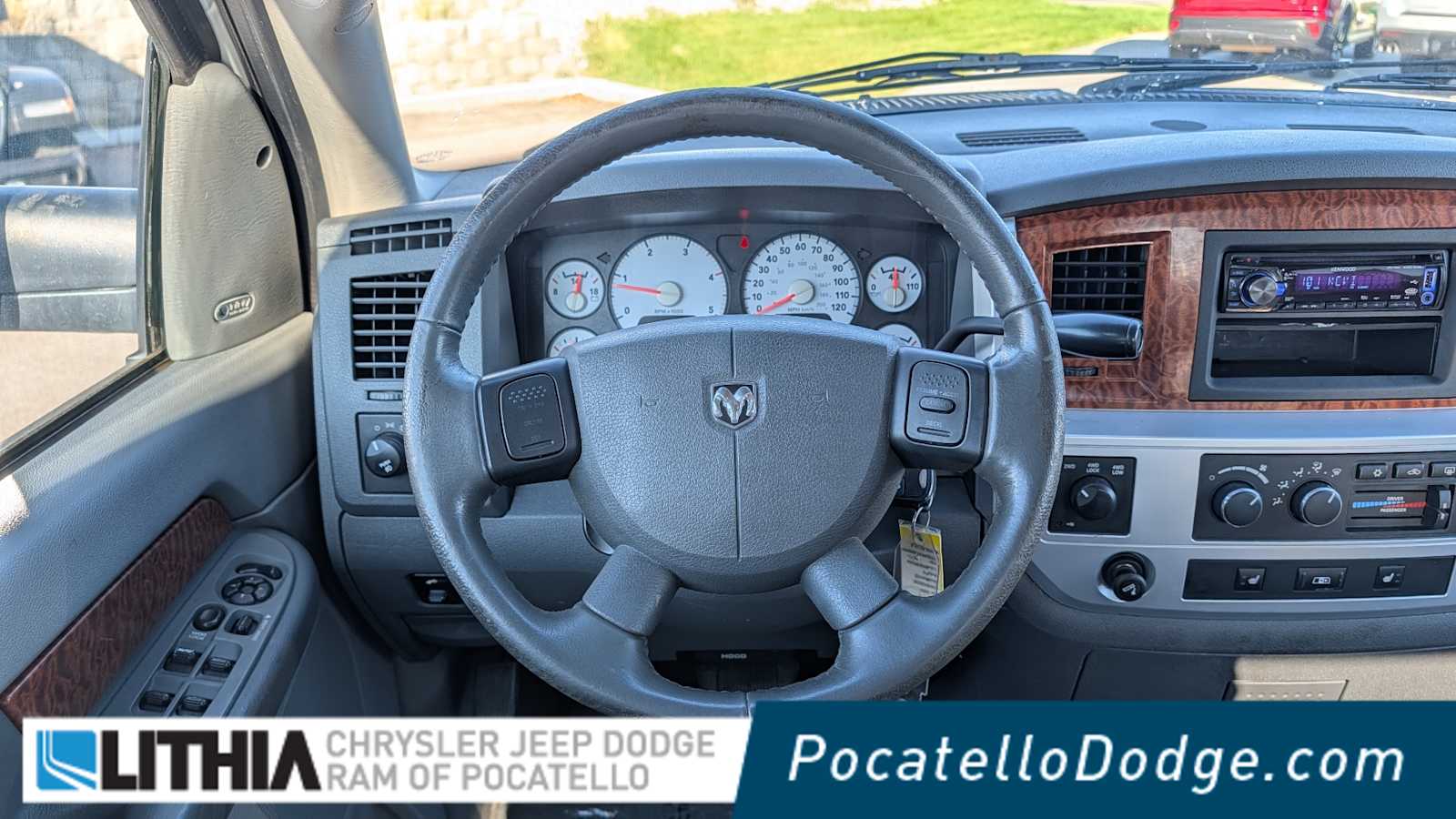 Bright White 2007 Dodge RAM 2500 Pickup Truck Four-Wheel Drive 4-Speed Automatic