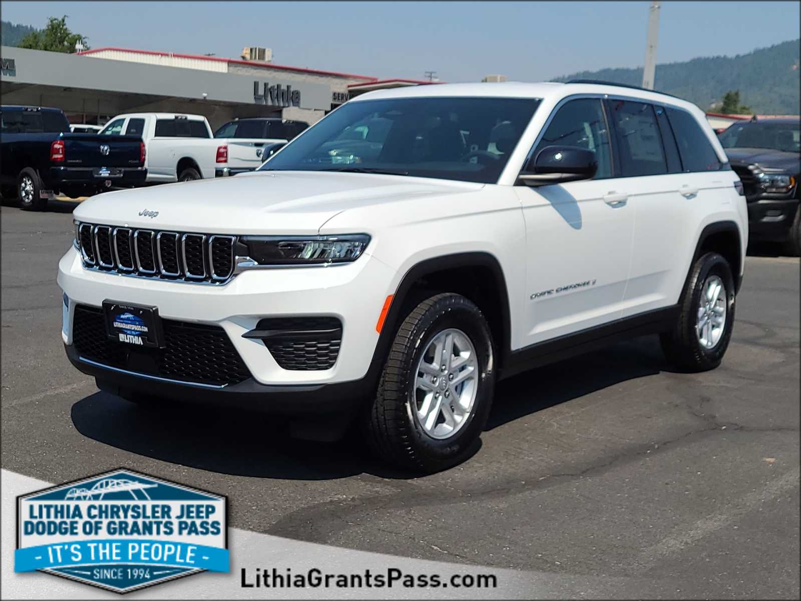 2024 Jeep Grand Cherokee Laredo