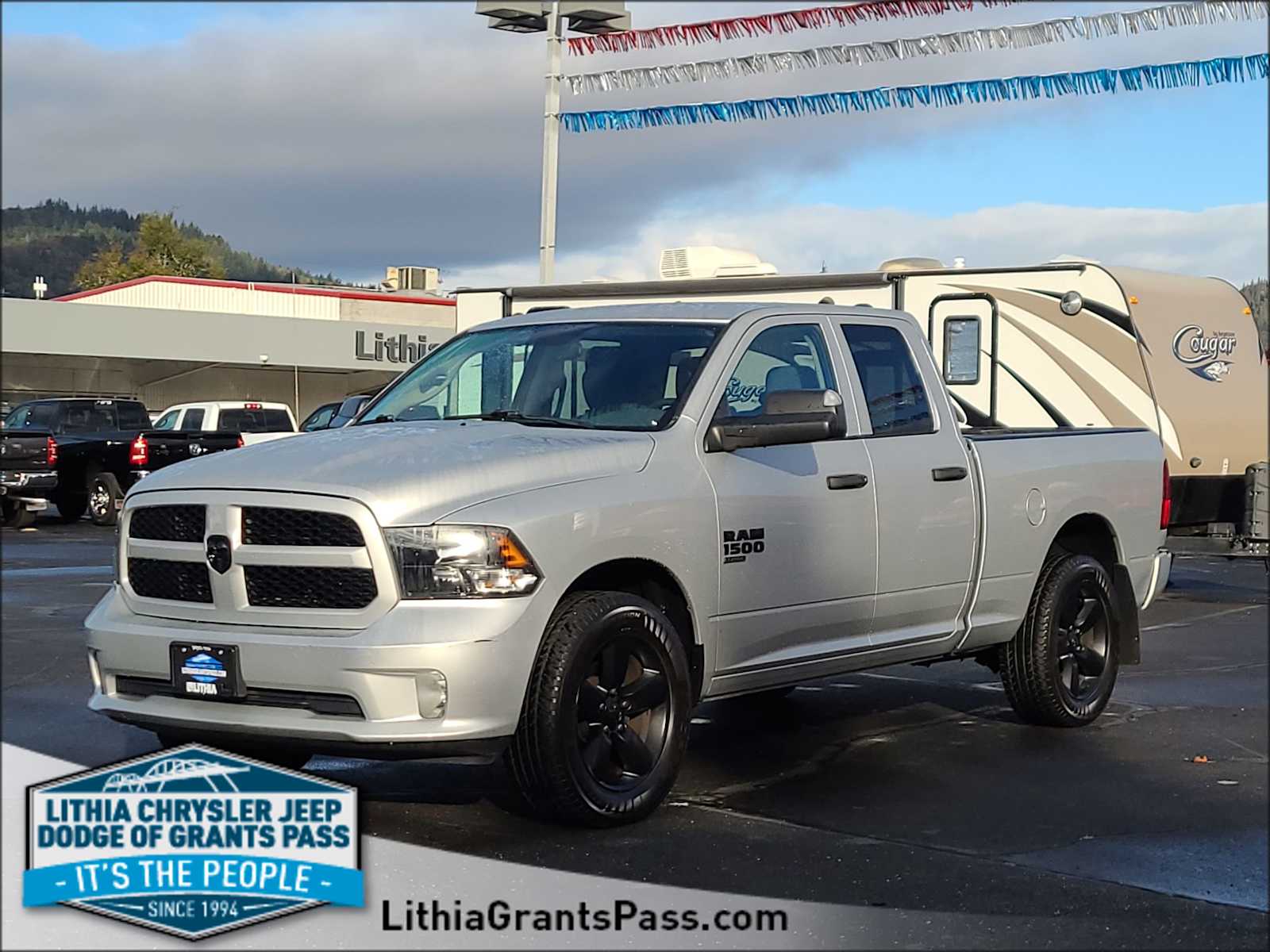 2019 RAM 1500 Classic Express 4x4 Quad Cab 64 Box