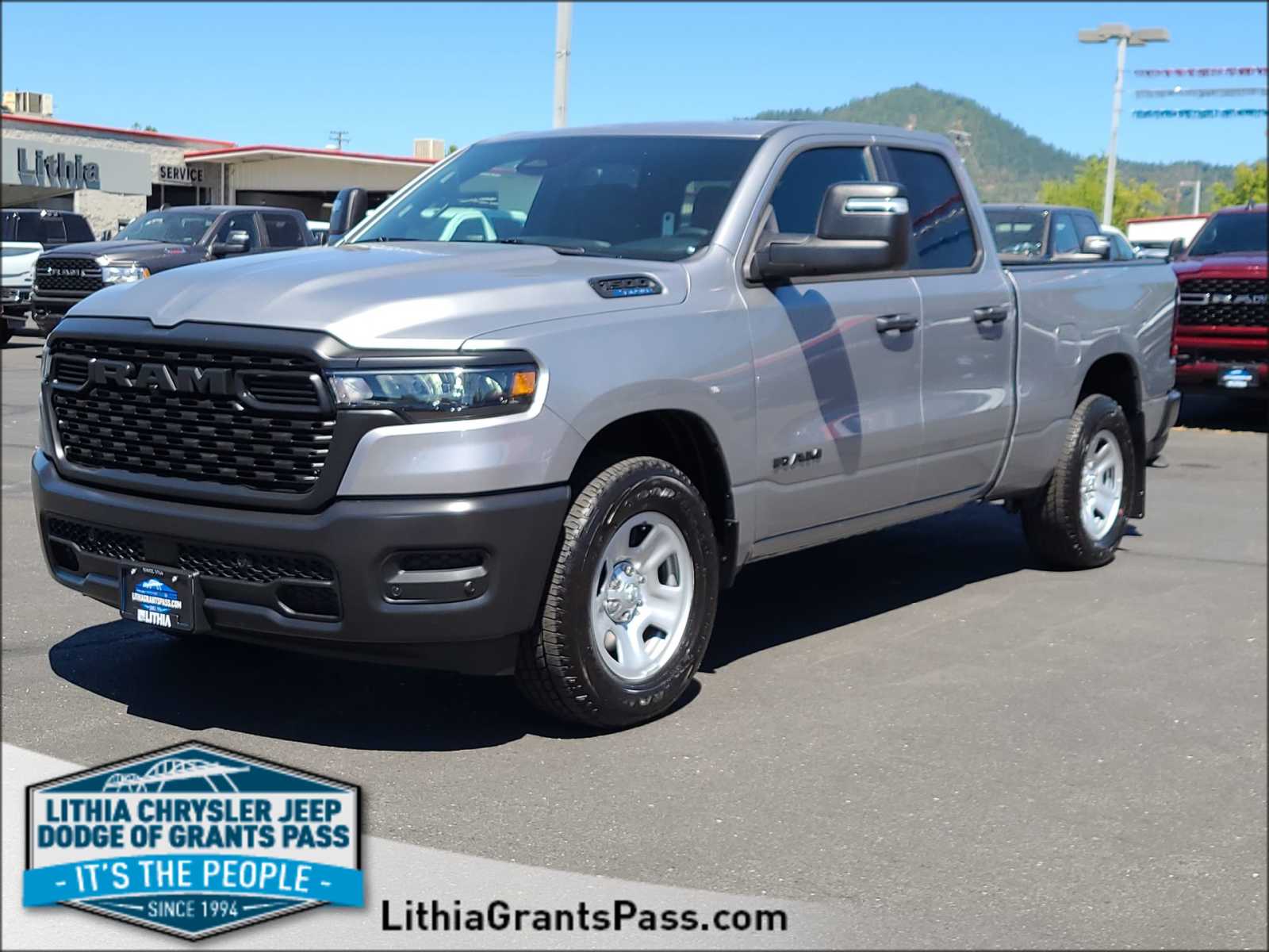 2025 RAM 1500 Tradesman 4x4 Quad Cab 64 Box