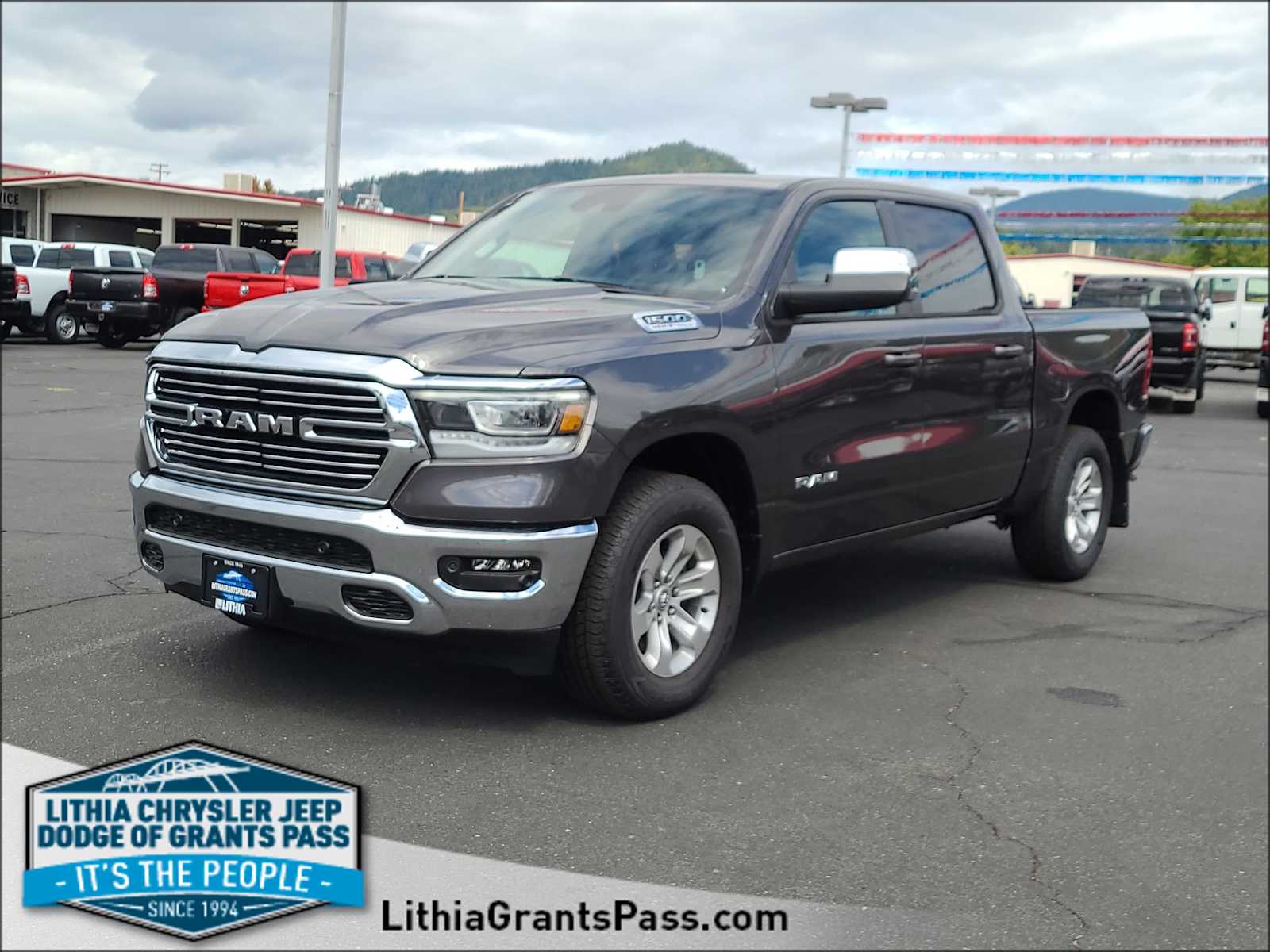 2024 RAM 1500 Laramie 4x4 Crew Cab 57 Box