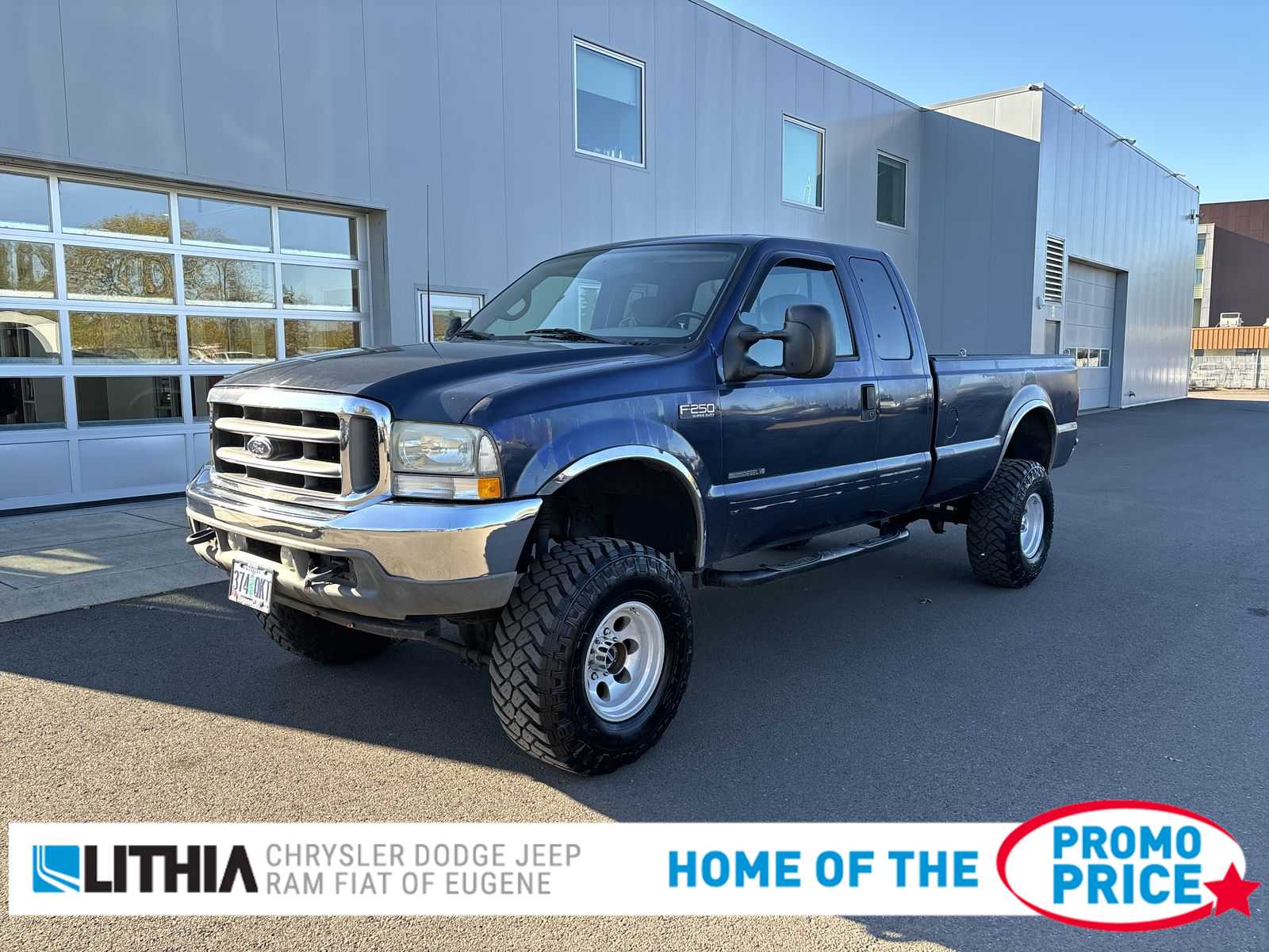 Blue 2002 Ford F-250 Super Duty XL 4WD Extended Cab SB Pickup Truck Four-Wheel Drive Manual