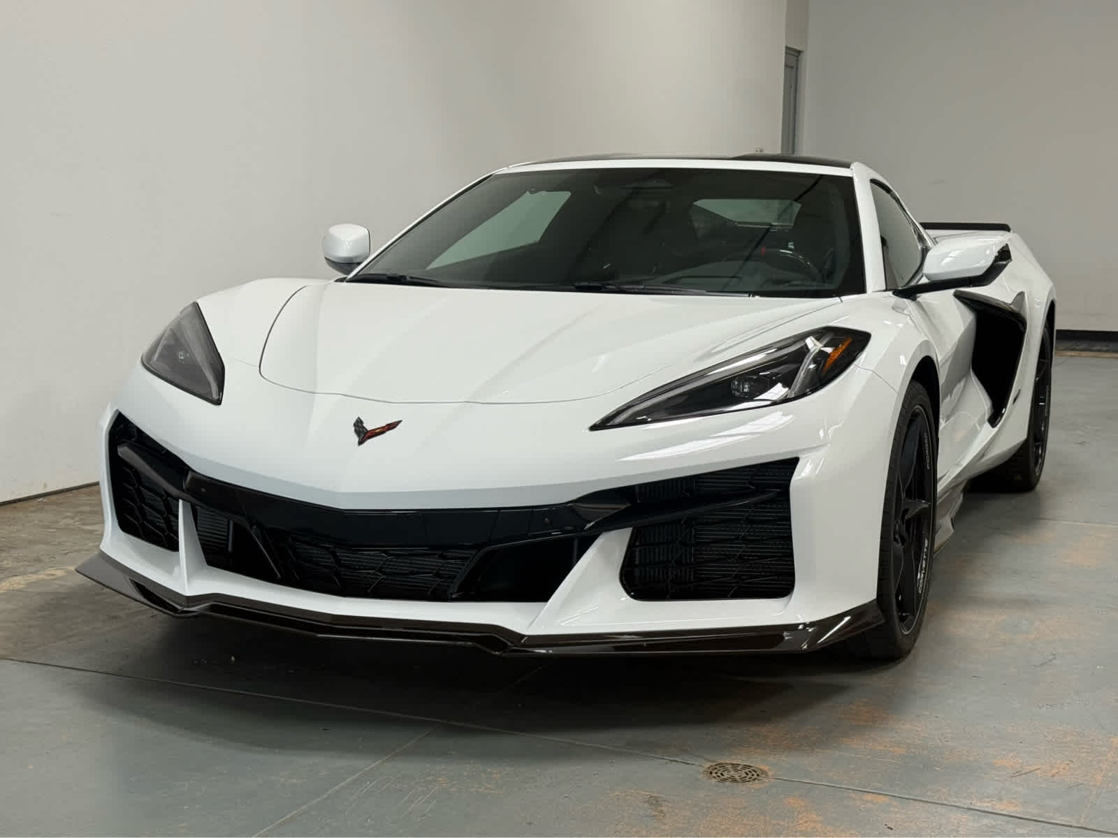 Arctic White 2024 Chevrolet Corvette Coupe Rear-Wheel Drive 8-Speed Automatic