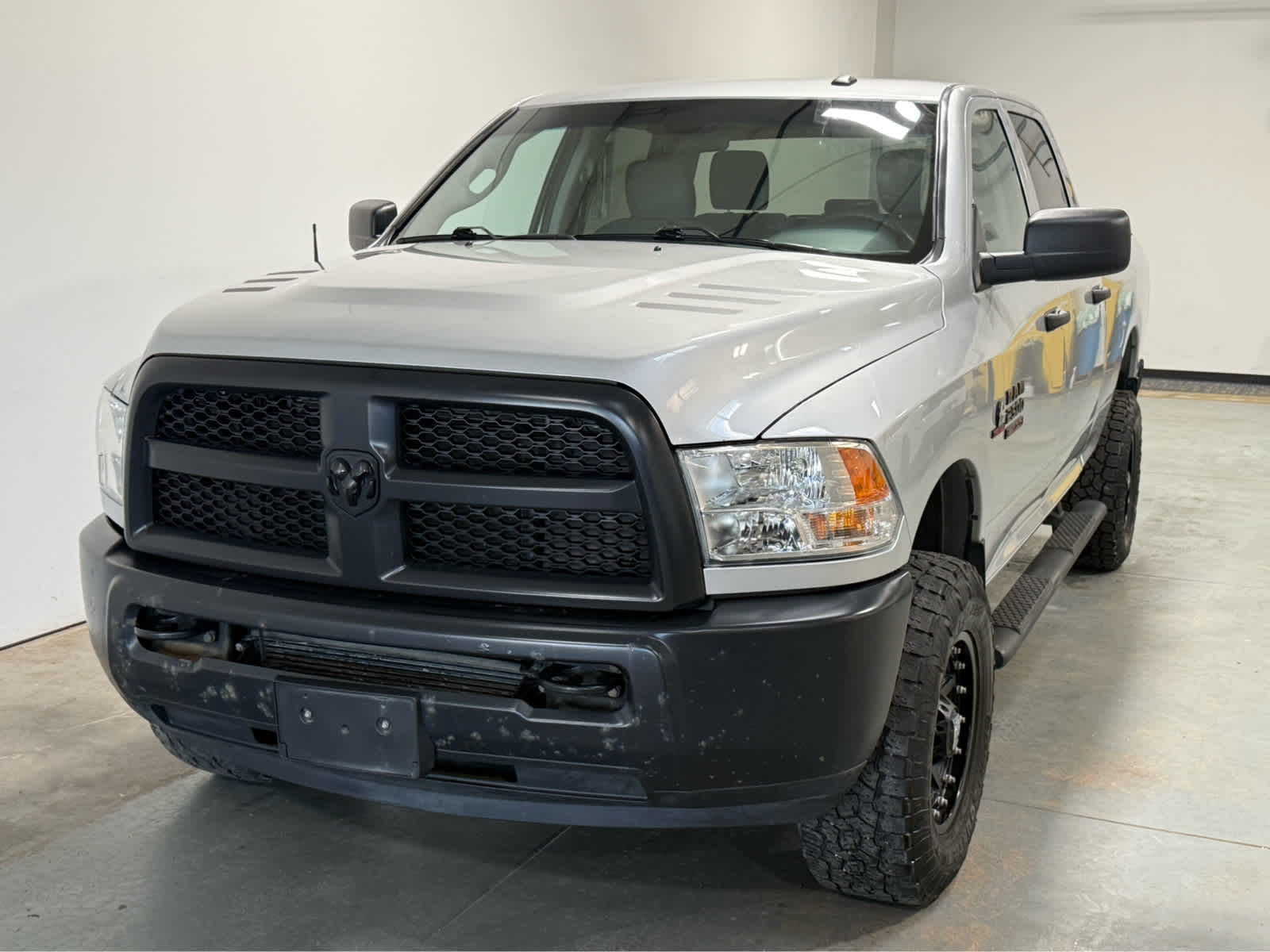 Bright Silver Metallic Clearcoat 2018 RAM 2500 Tradesman Crew Cab 4WD Pickup Truck Four-Wheel Drive 6-Speed Automatic