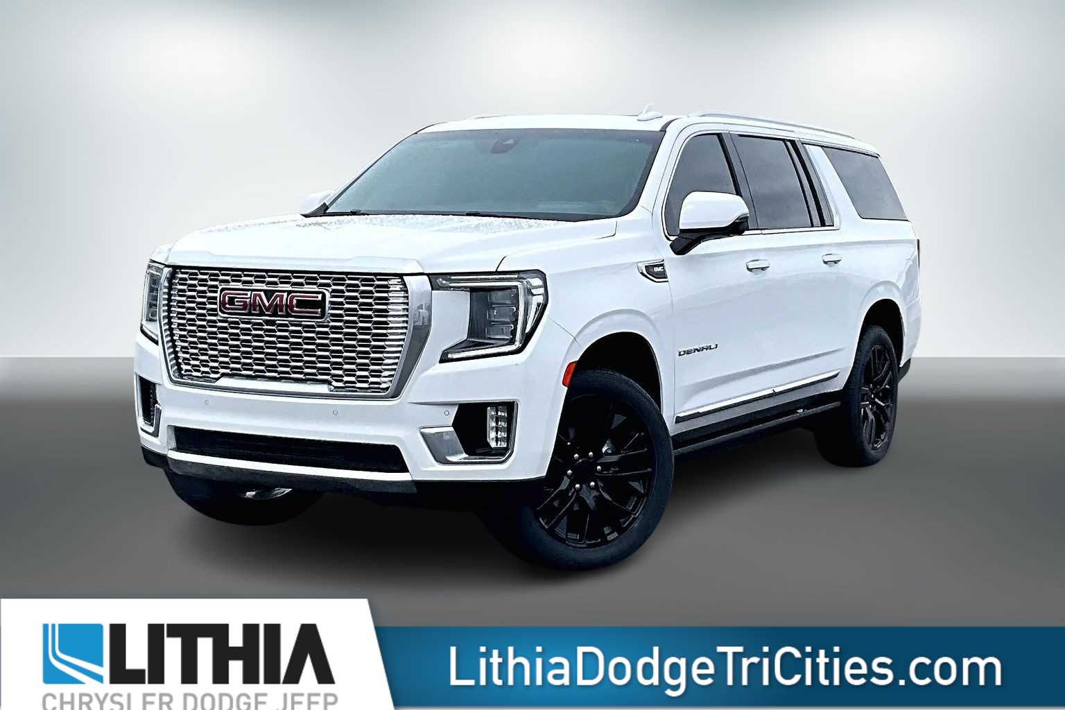 White 2022 GMC Yukon XL Denali 4WD SUV / Crossover Four-Wheel Drive Automatic