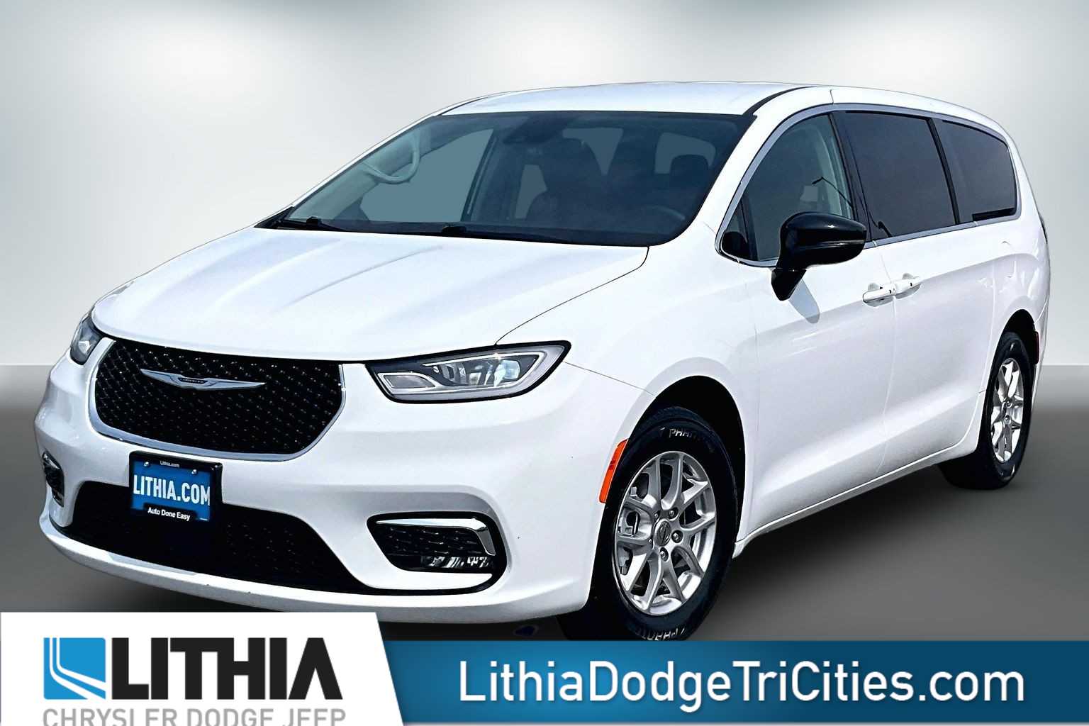 2024 Chrysler Pacifica Touring L FWD   