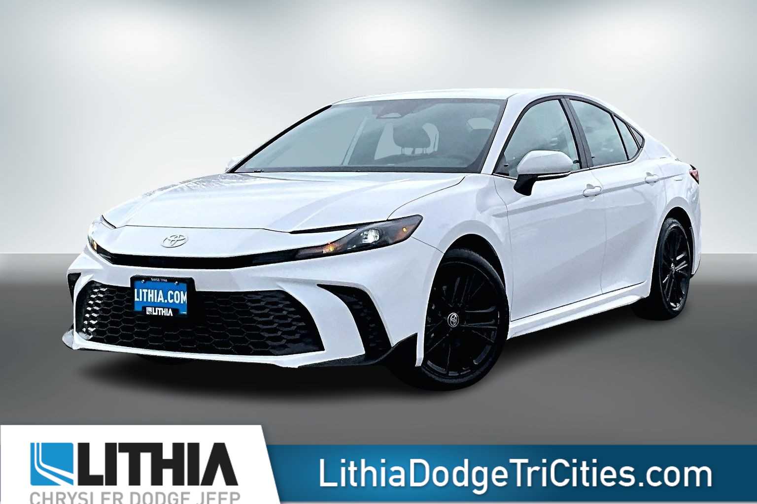 2025 Toyota Camry SE FWD