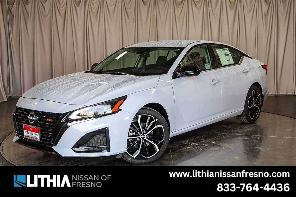 2025 Nissan Altima SR
