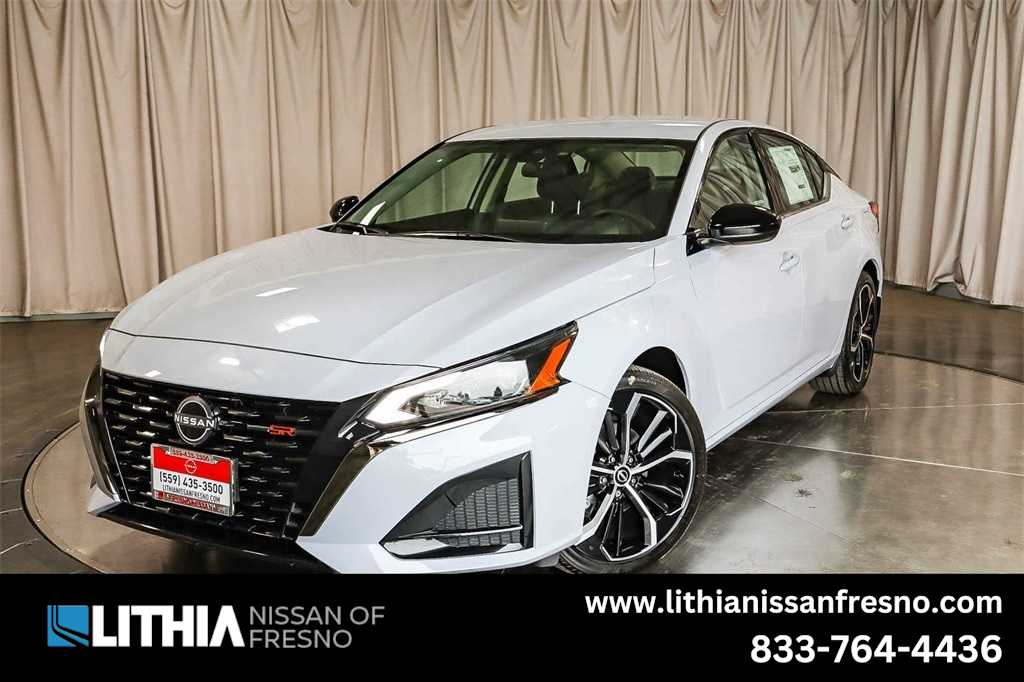 2025 Nissan Altima SR