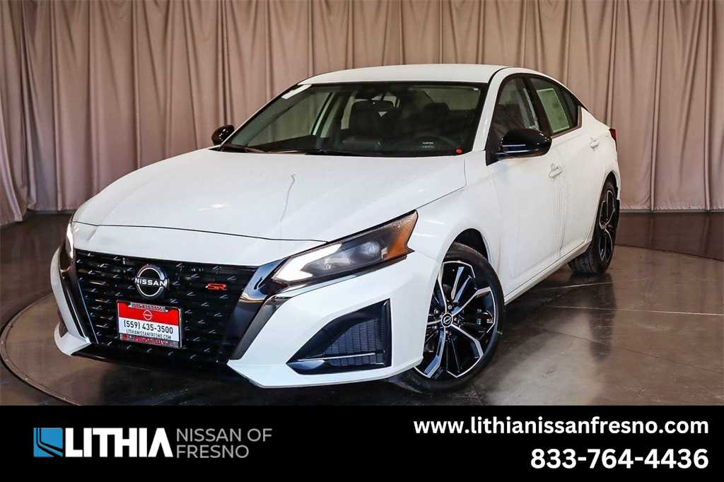 2025 Nissan Altima SR