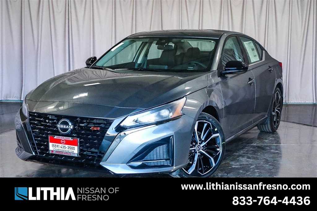 2025 Nissan Altima SR