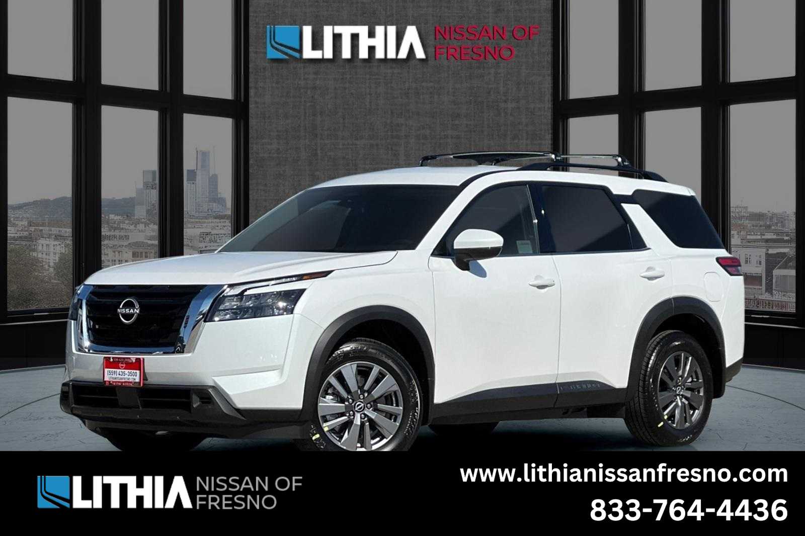 2025 Nissan Pathfinder SV