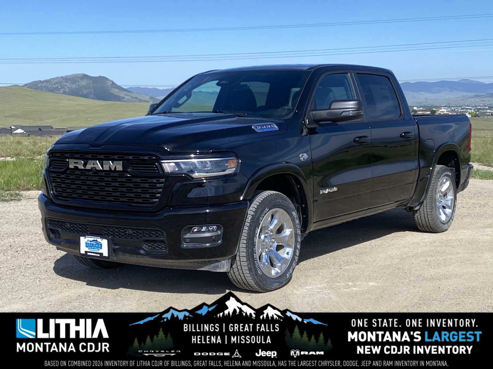 Diamond Black Crystal Pearlcoat 2026 RAM 1500 Pickup Truck Four-Wheel Drive 8-Speed Automatic