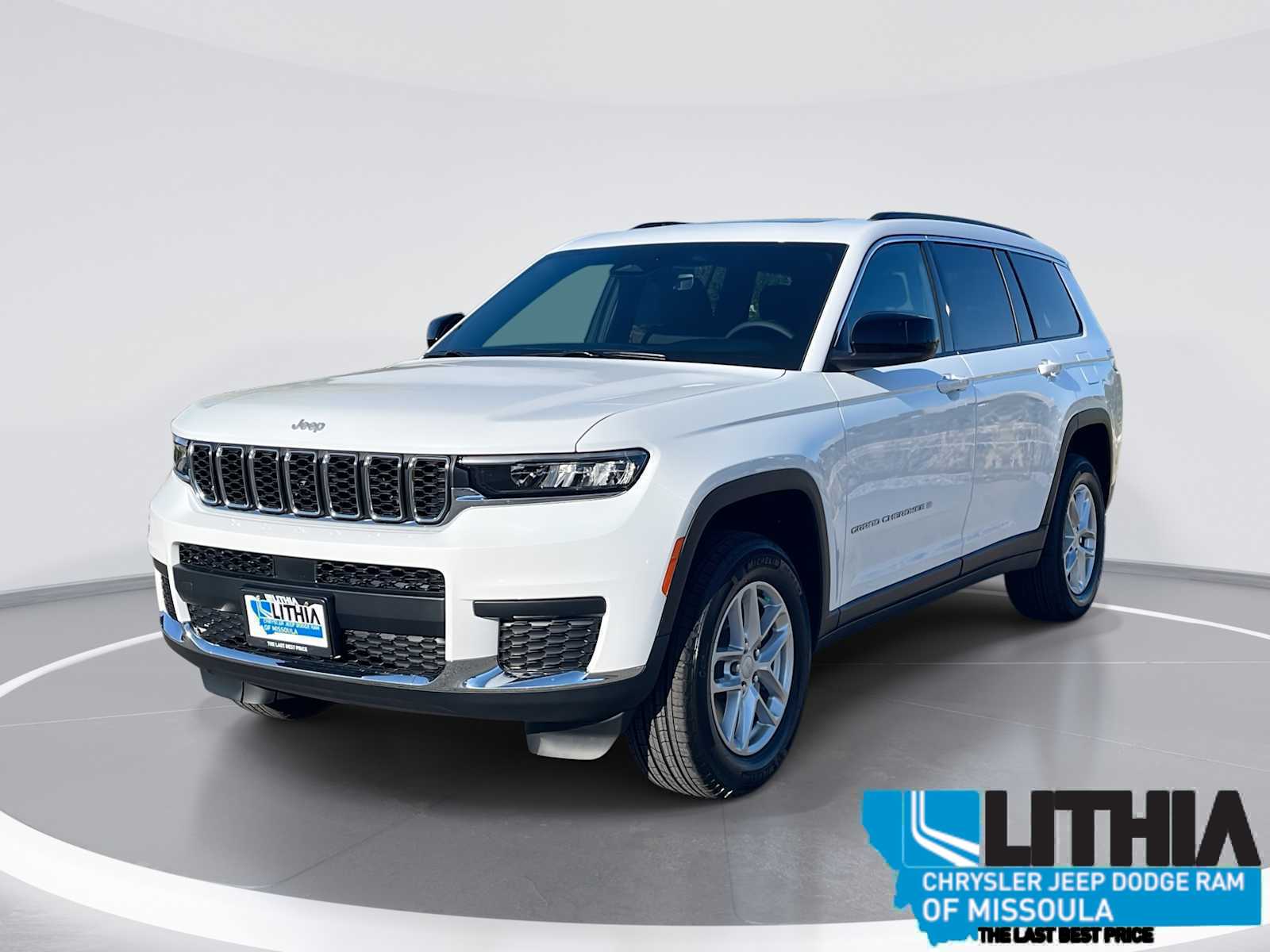 Bright White Clearcoat 2025 Jeep Grand Cherokee L Laredo X 4WD SUV / Crossover Four-Wheel Drive 8-Speed Automatic