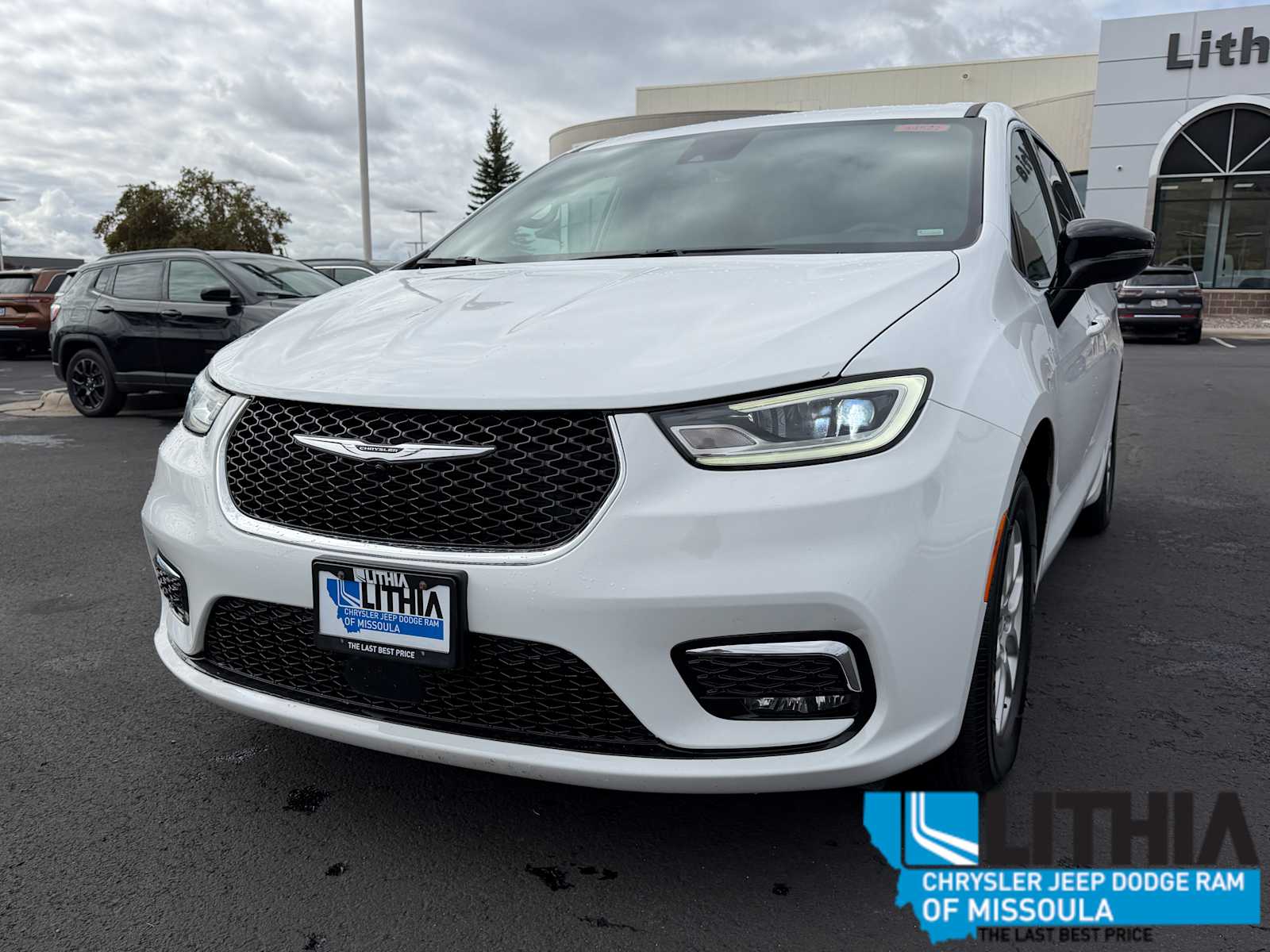  2026 Chrysler Pacifica Select FWD   
