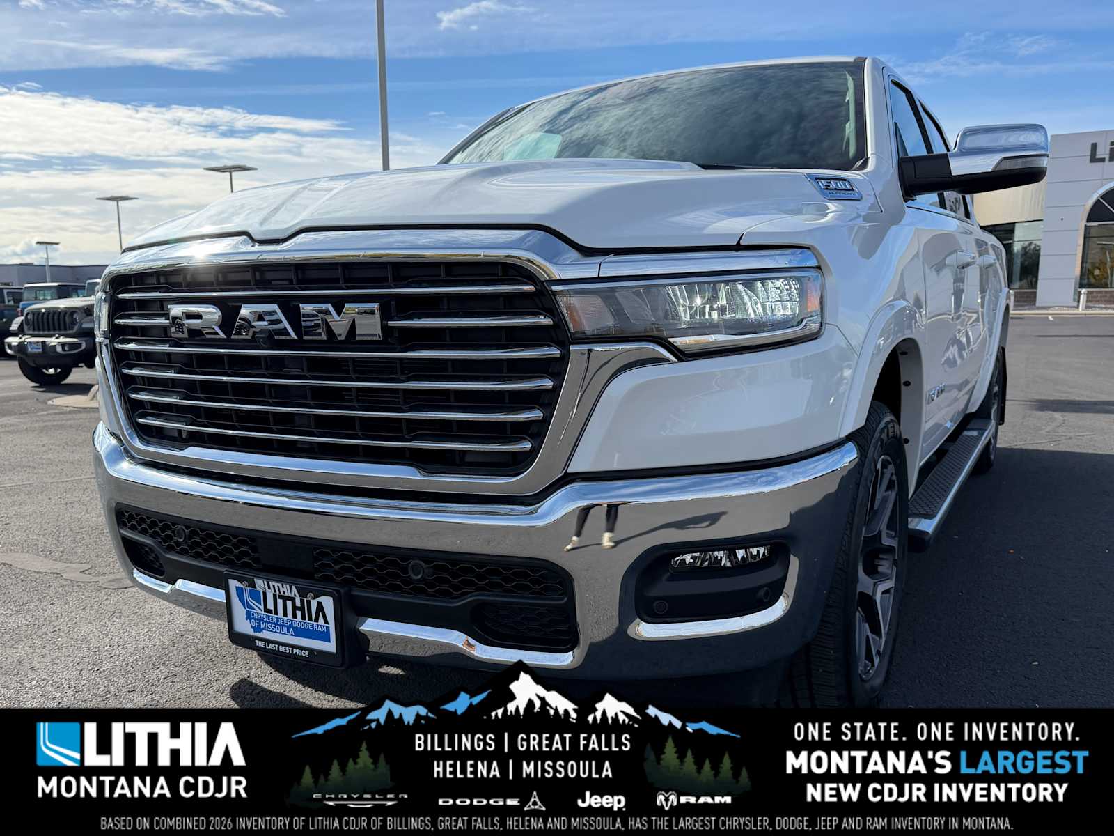 Ivory White Tri-Coat Pearlcoat 2026 RAM 1500 Pickup Truck Four-Wheel Drive 8-Speed Automatic