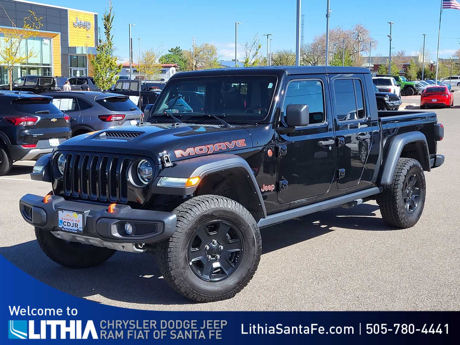 Black Clearcoat 2022 Jeep Gladiator Mojave Crew Cab 4WD Pickup Truck Four-Wheel Drive 8-Speed Automatic