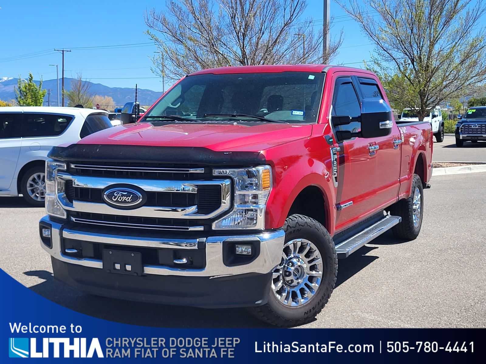 Rapid Red Metallic Tinted Clearcoat 2021 Ford F-250 Super Duty XLT Crew Cab 4WD Pickup Truck Four-Wheel Drive Automatic