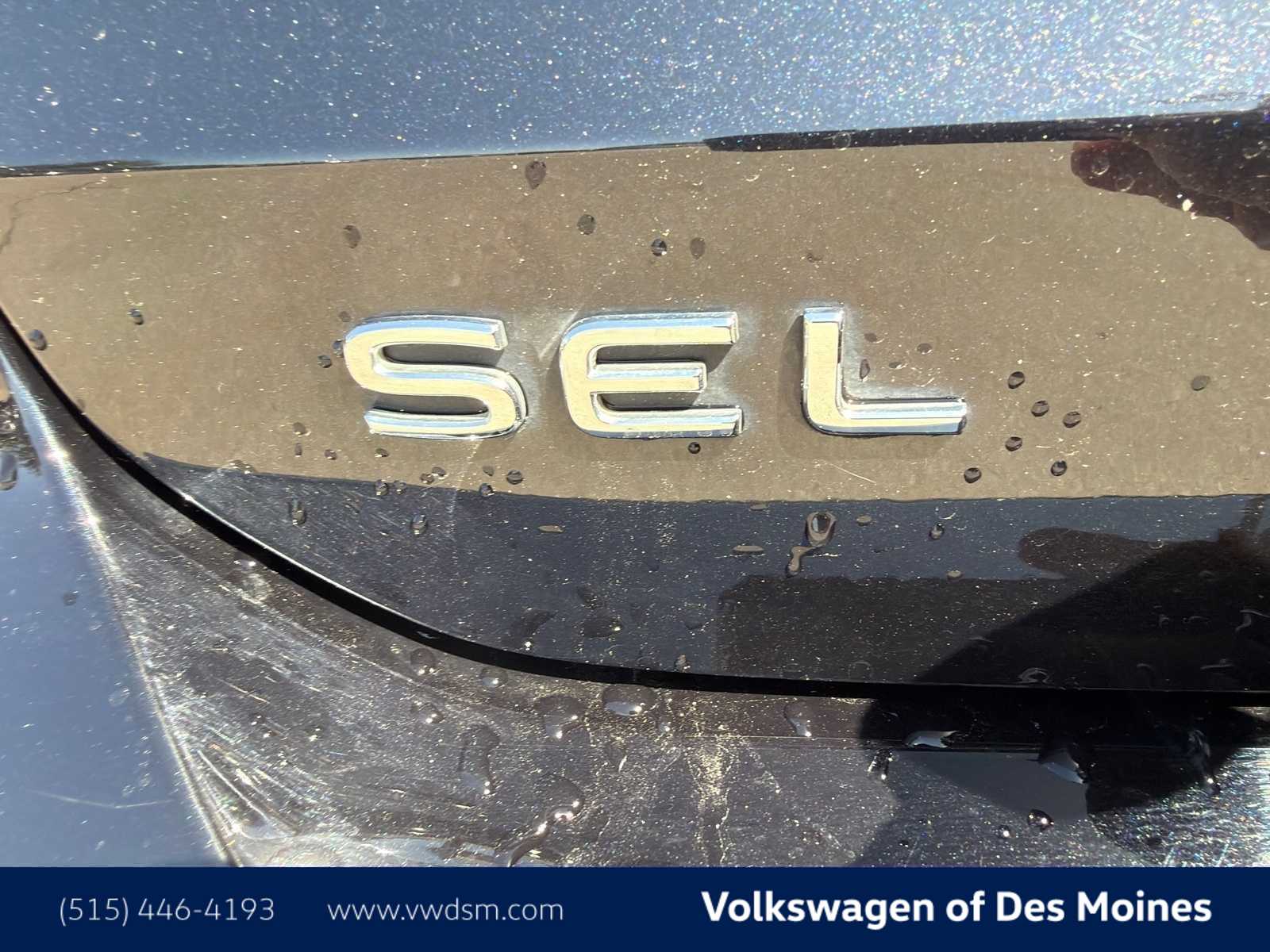 2023 Volkswagen Taos 1.5T SEL 4Motion's photo