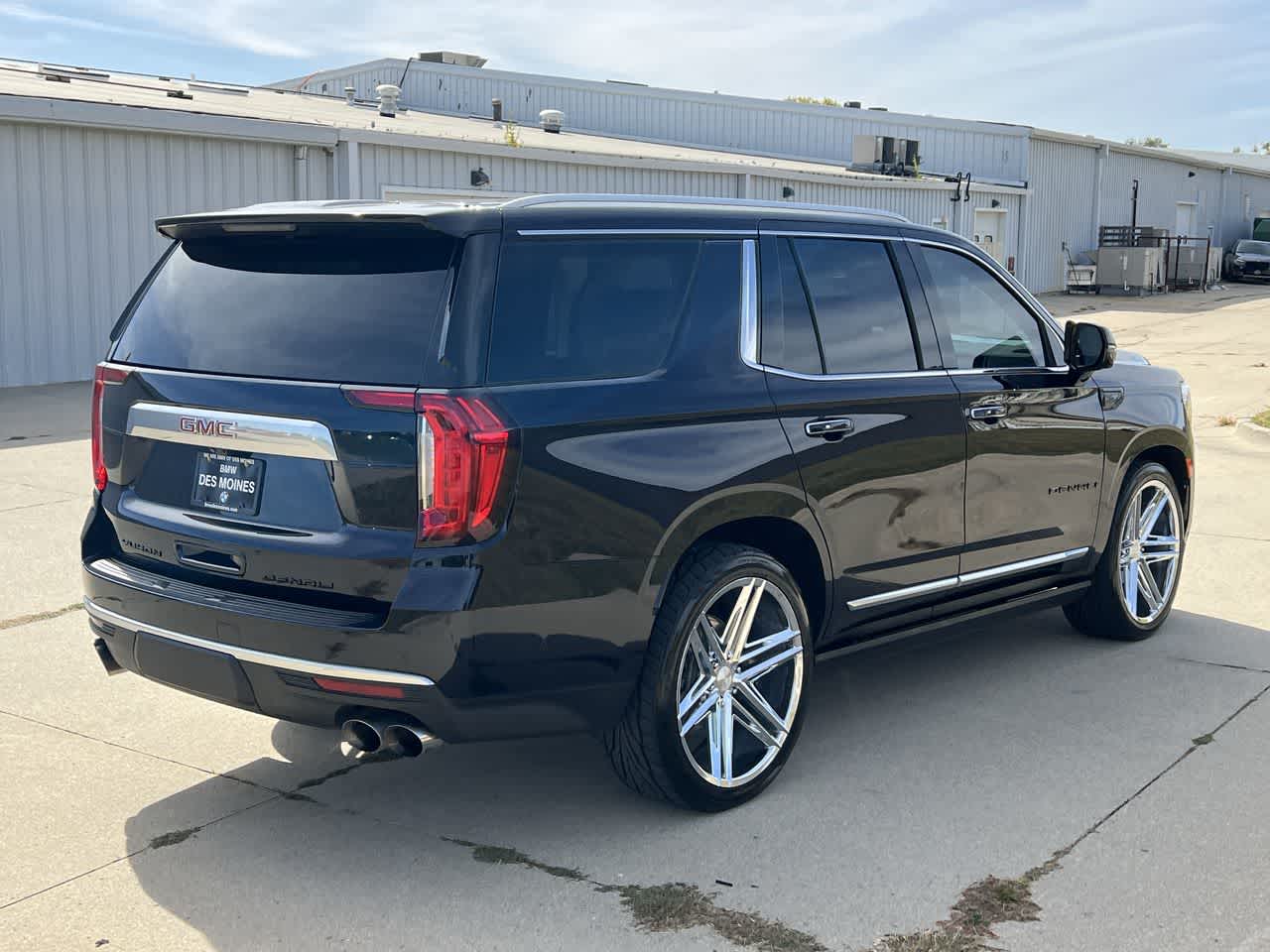 2023 GMC Yukon Denali 6