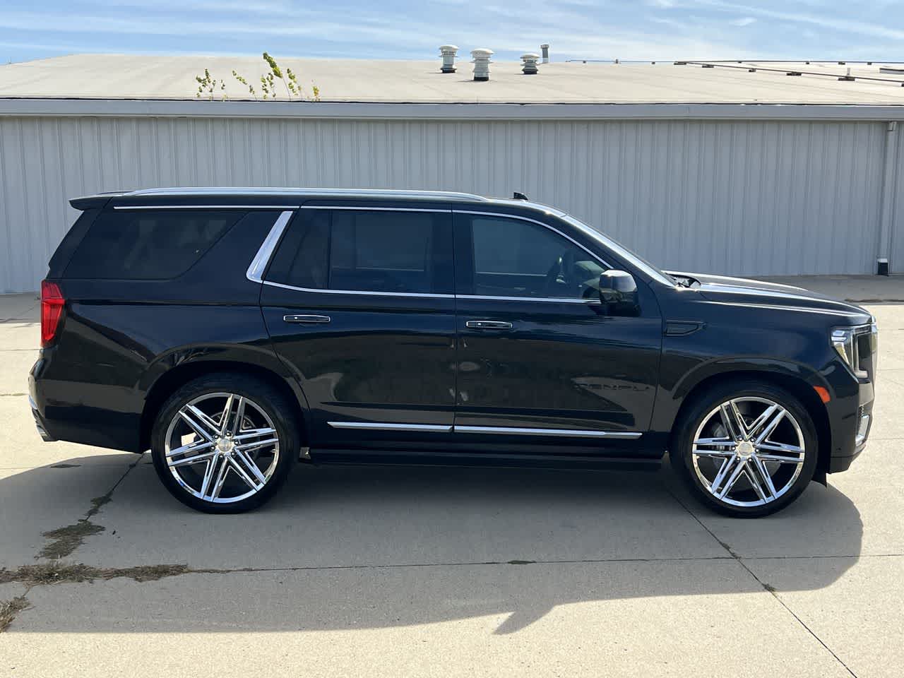 2023 GMC Yukon Denali 7