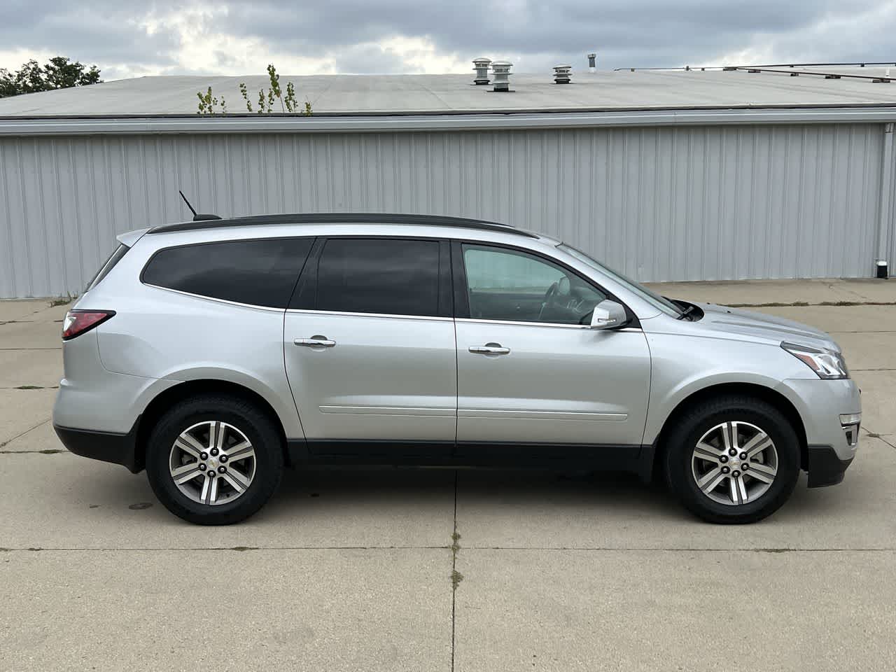 2017 Chevrolet Traverse LT 7