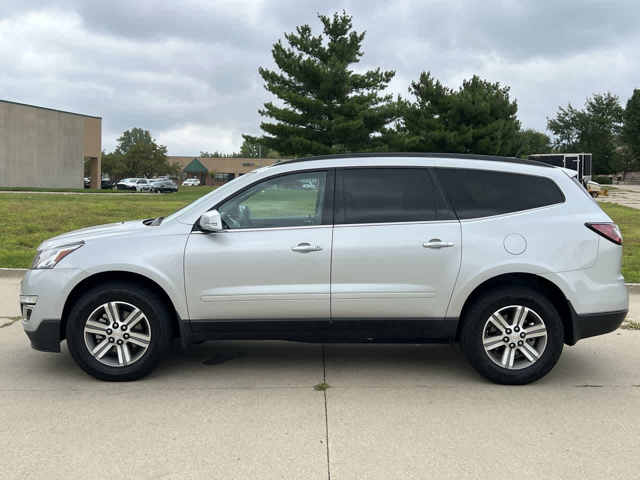 2017 Chevrolet Traverse LT 3