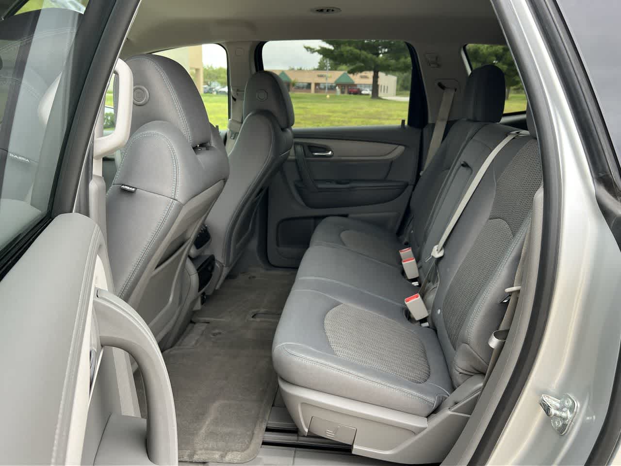 2017 Chevrolet Traverse LT 17