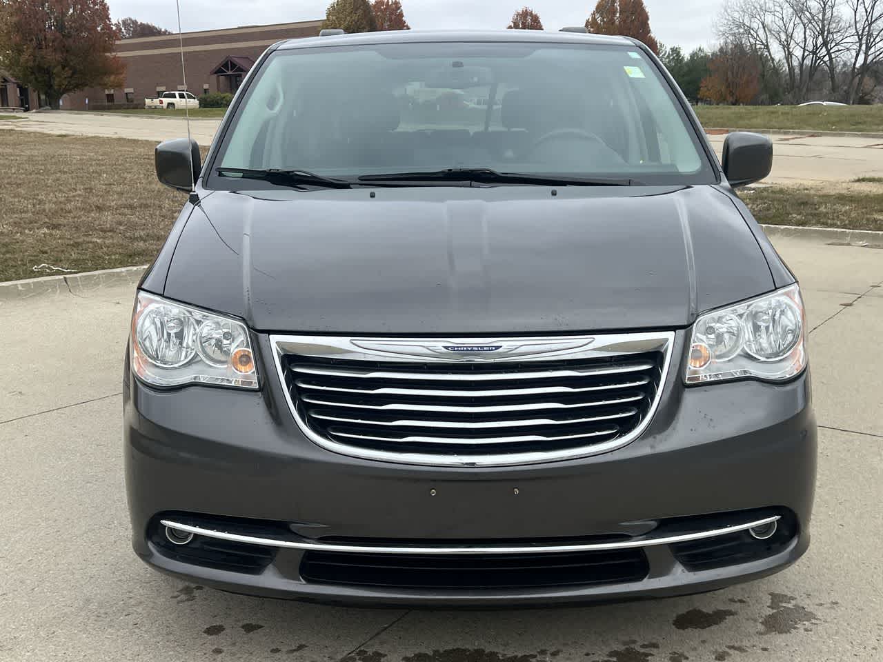 2016 Chrysler Town & Country Touring 9