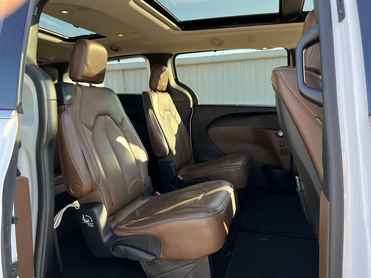 2018 Chrysler Pacifica Limited 19