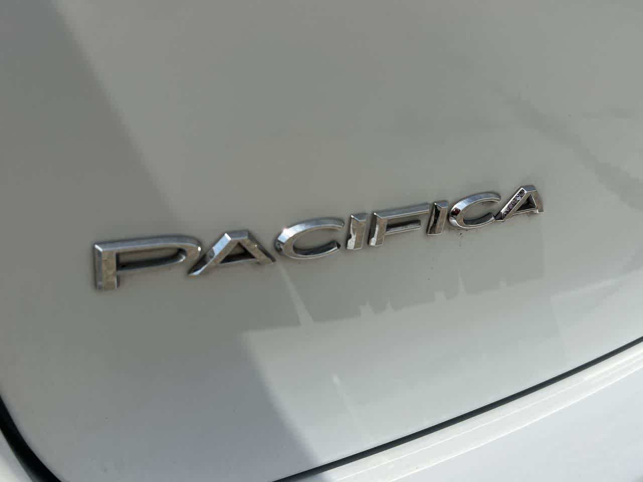 2022 Chrysler Pacifica Limited 10