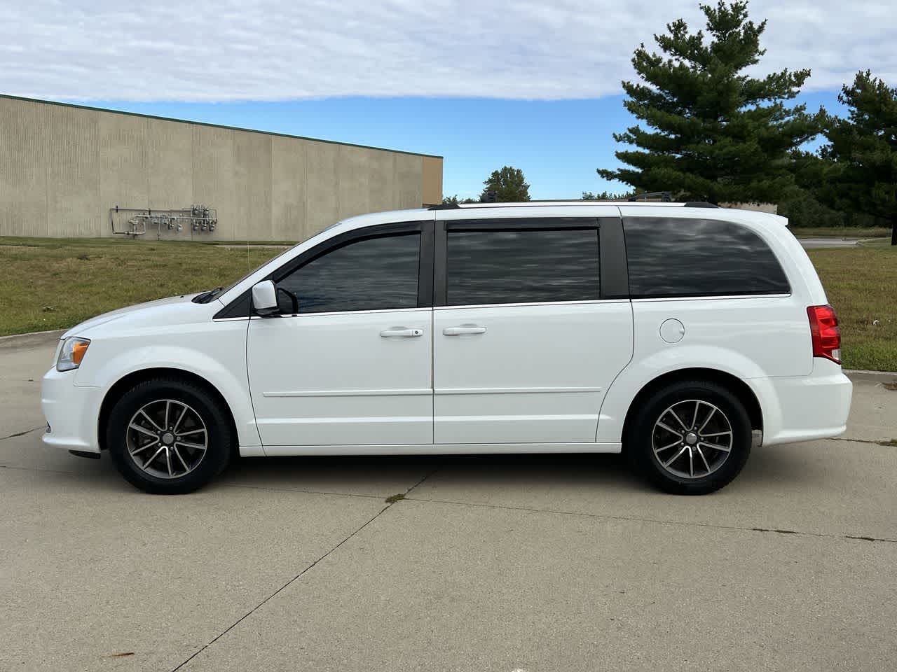 2017 Dodge Grand Caravan SXT 3