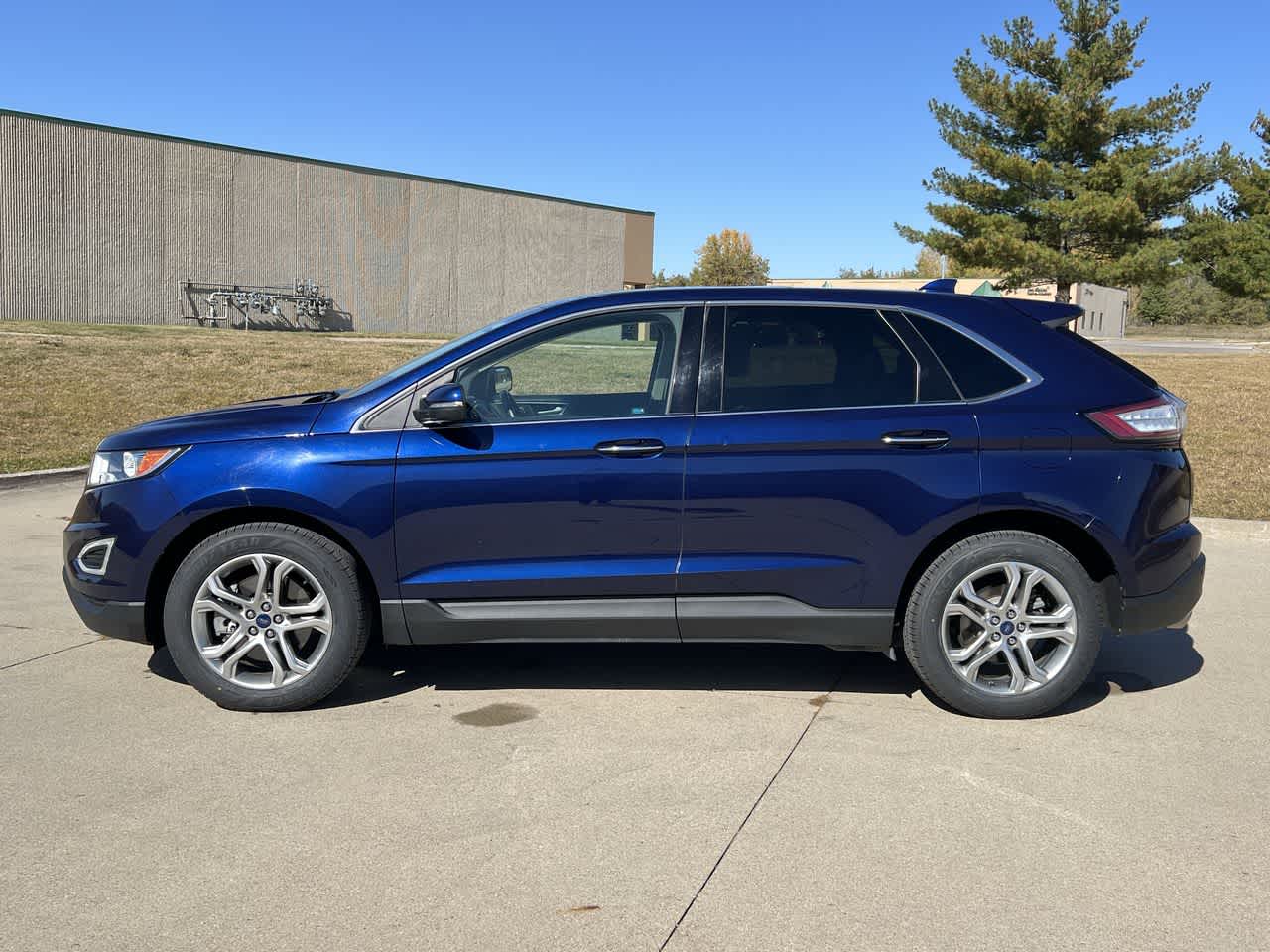 2016 Ford Edge Titanium 3