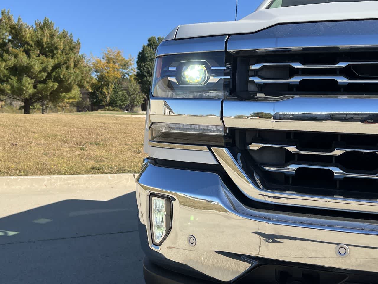 2016 Chevrolet Silverado 1500 LTZ 4WD Crew Cab 143.5 10