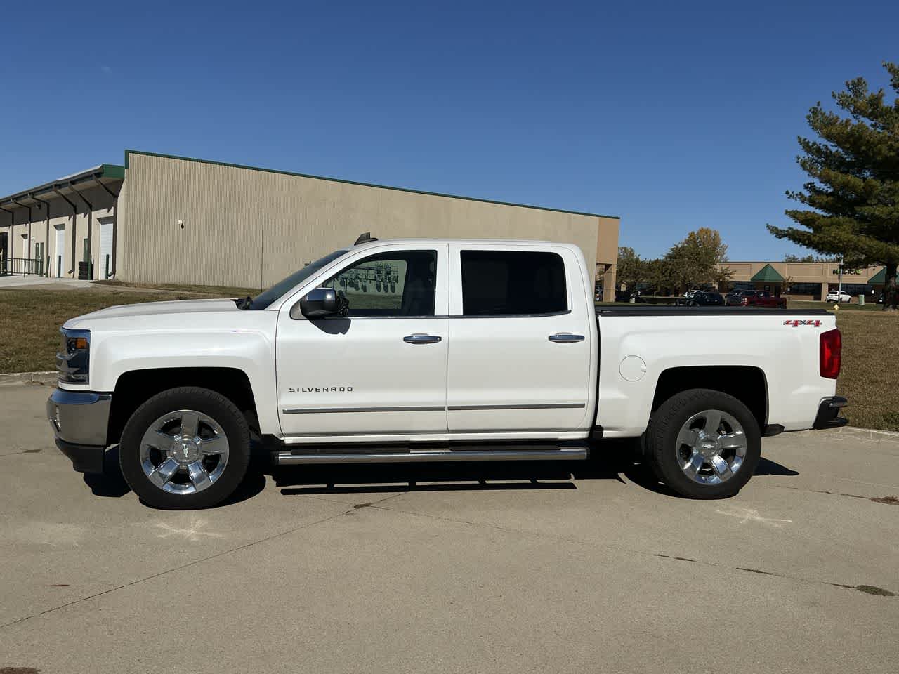 2016 Chevrolet Silverado 1500 LTZ 4WD Crew Cab 143.5 3