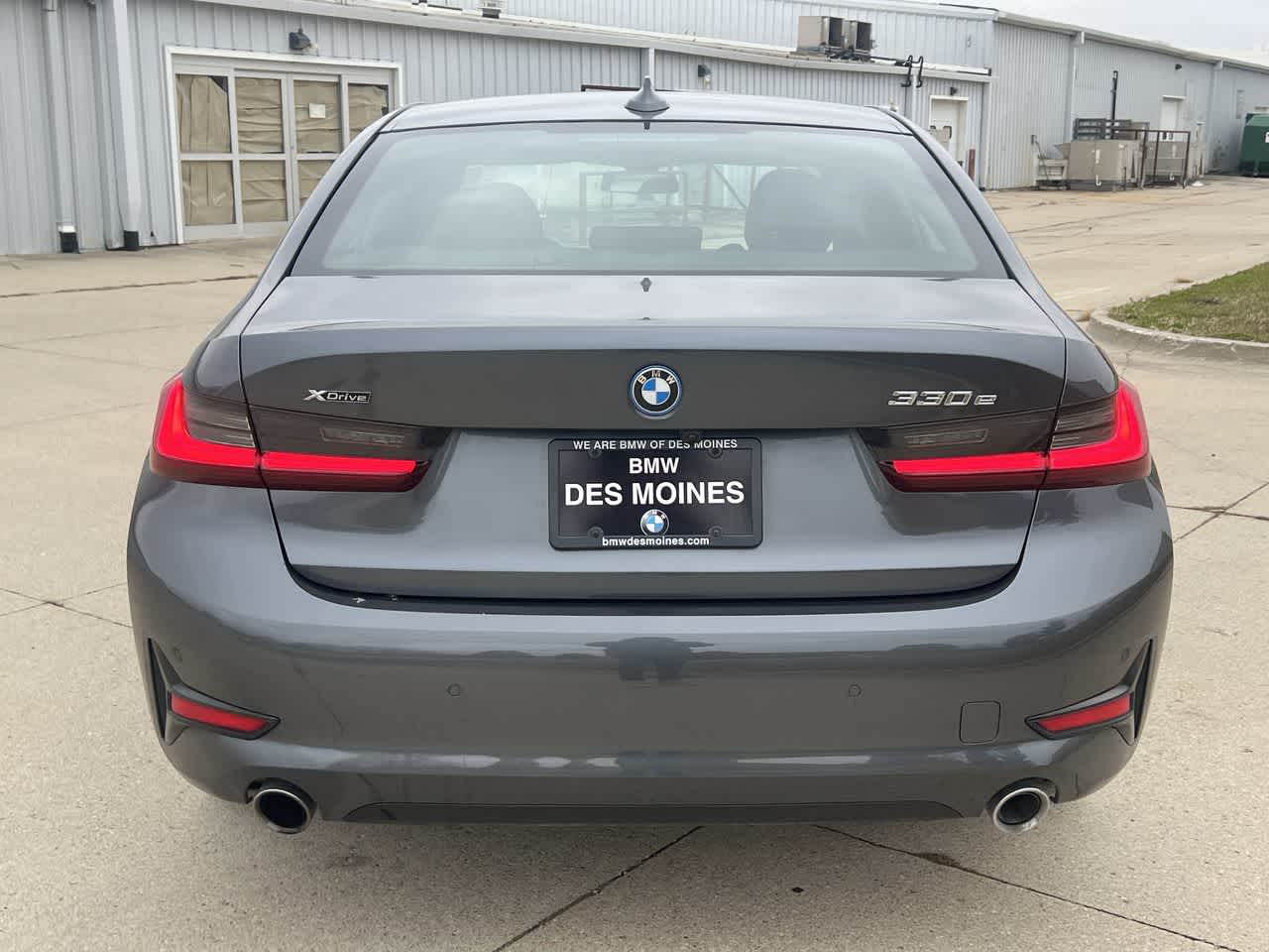 2022 BMW 3 Series 330e xDrive 5