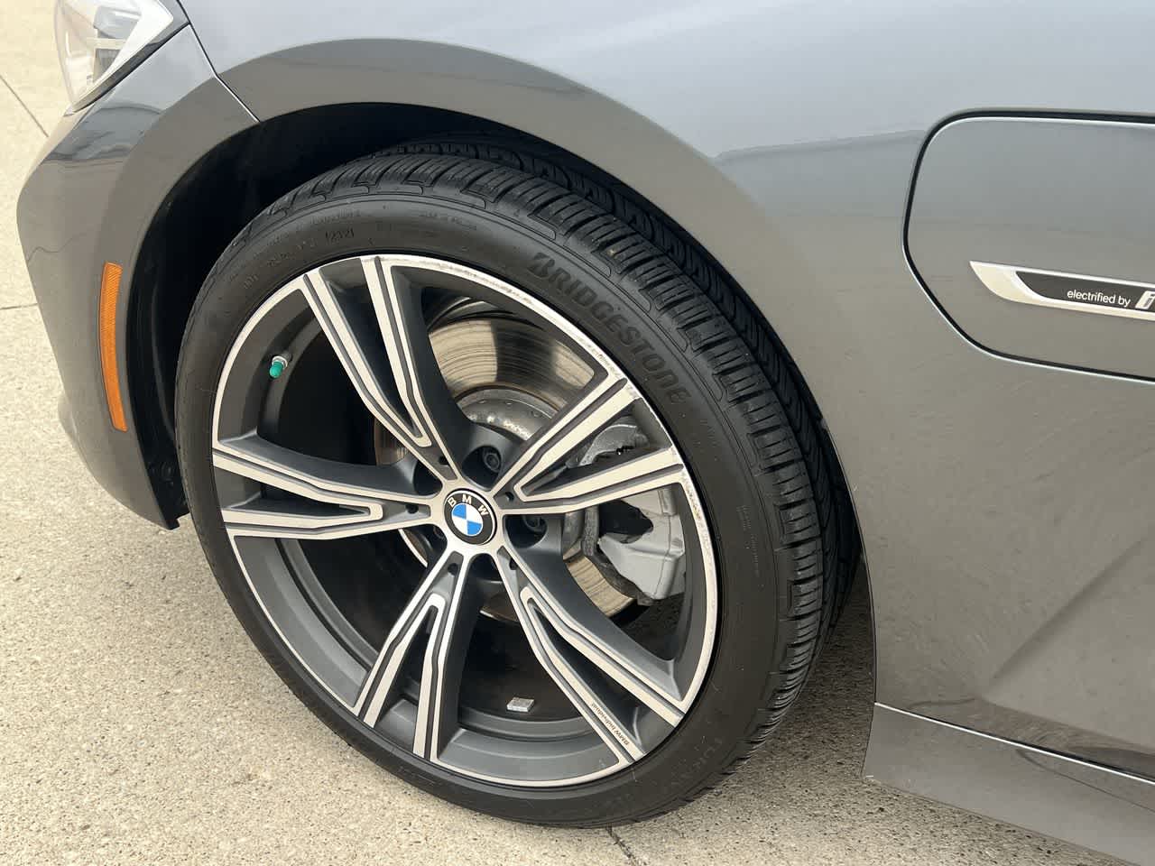 2022 BMW 3 Series 330e xDrive 10