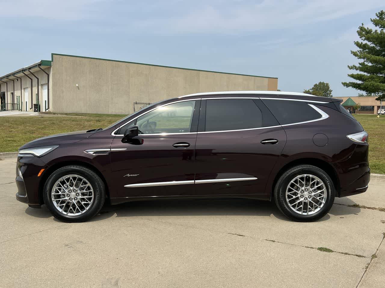 2023 Buick Enclave Avenir 3