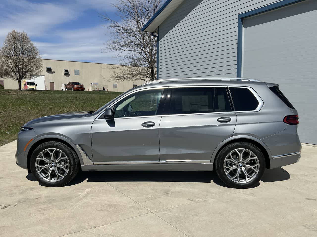 2024 BMW X7 xDrive40i 3