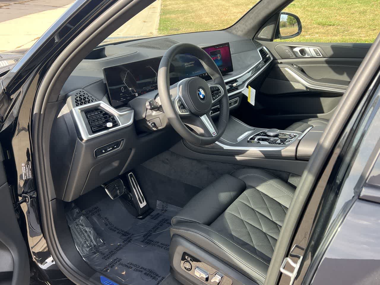 2025 BMW X7 xDrive40i 2