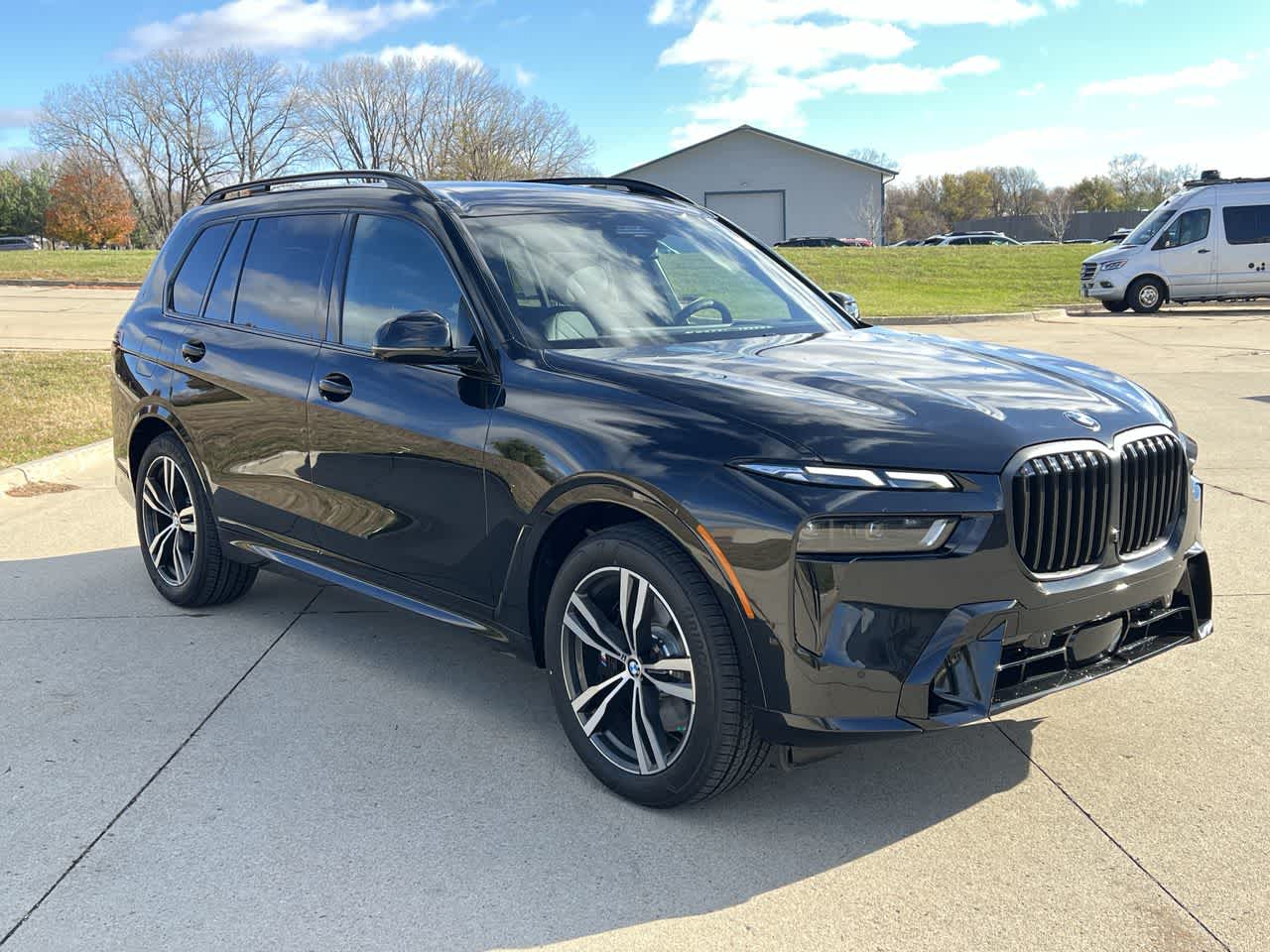 2025 BMW X7 xDrive40i 8