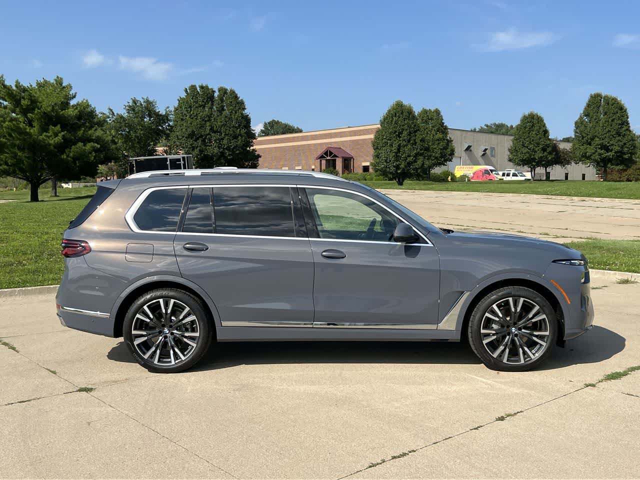 2025 BMW X7 xDrive40i 7