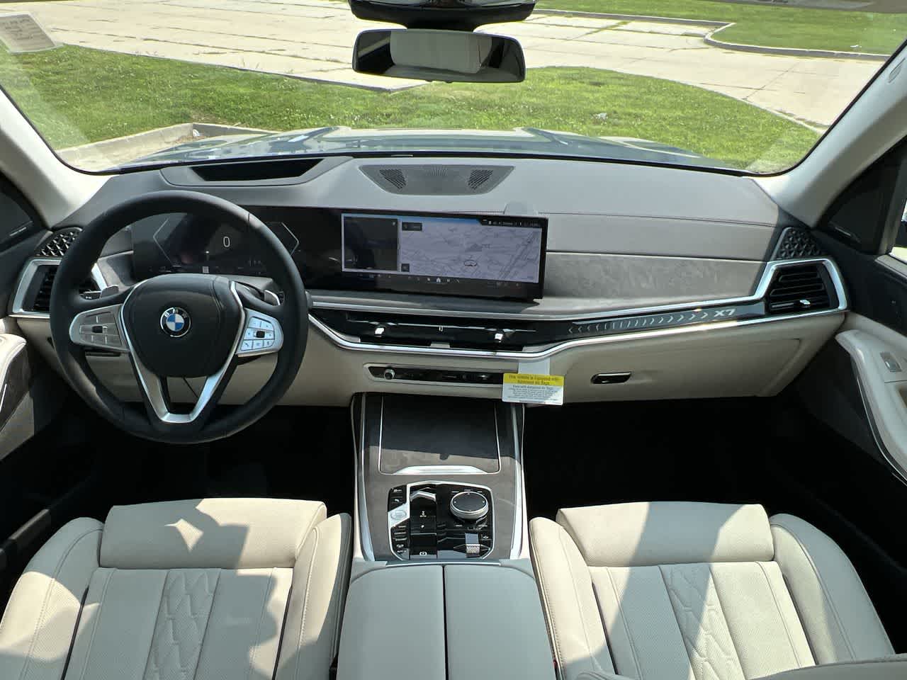 2025 BMW X7 xDrive40i 14