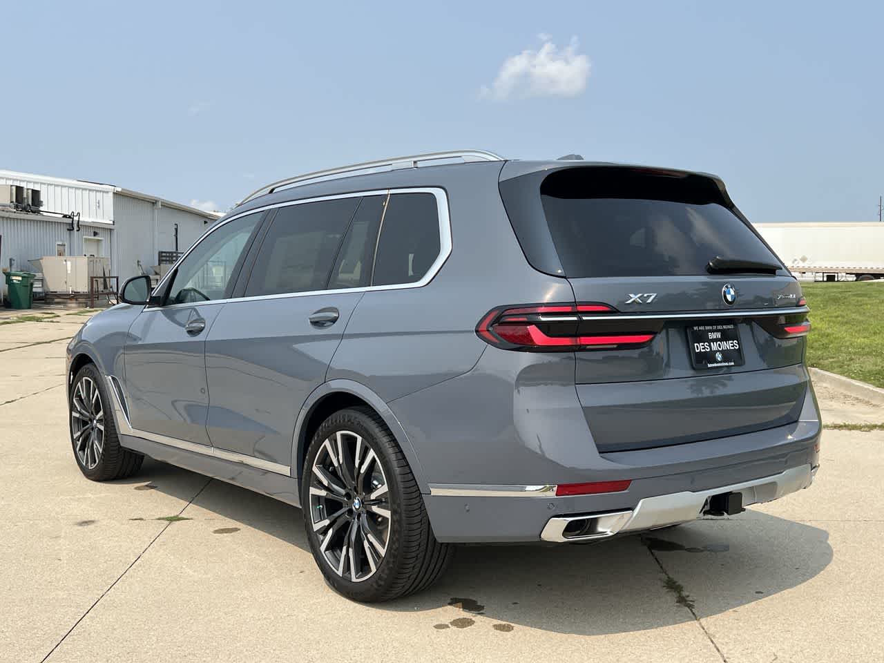 2025 BMW X7 xDrive40i 4