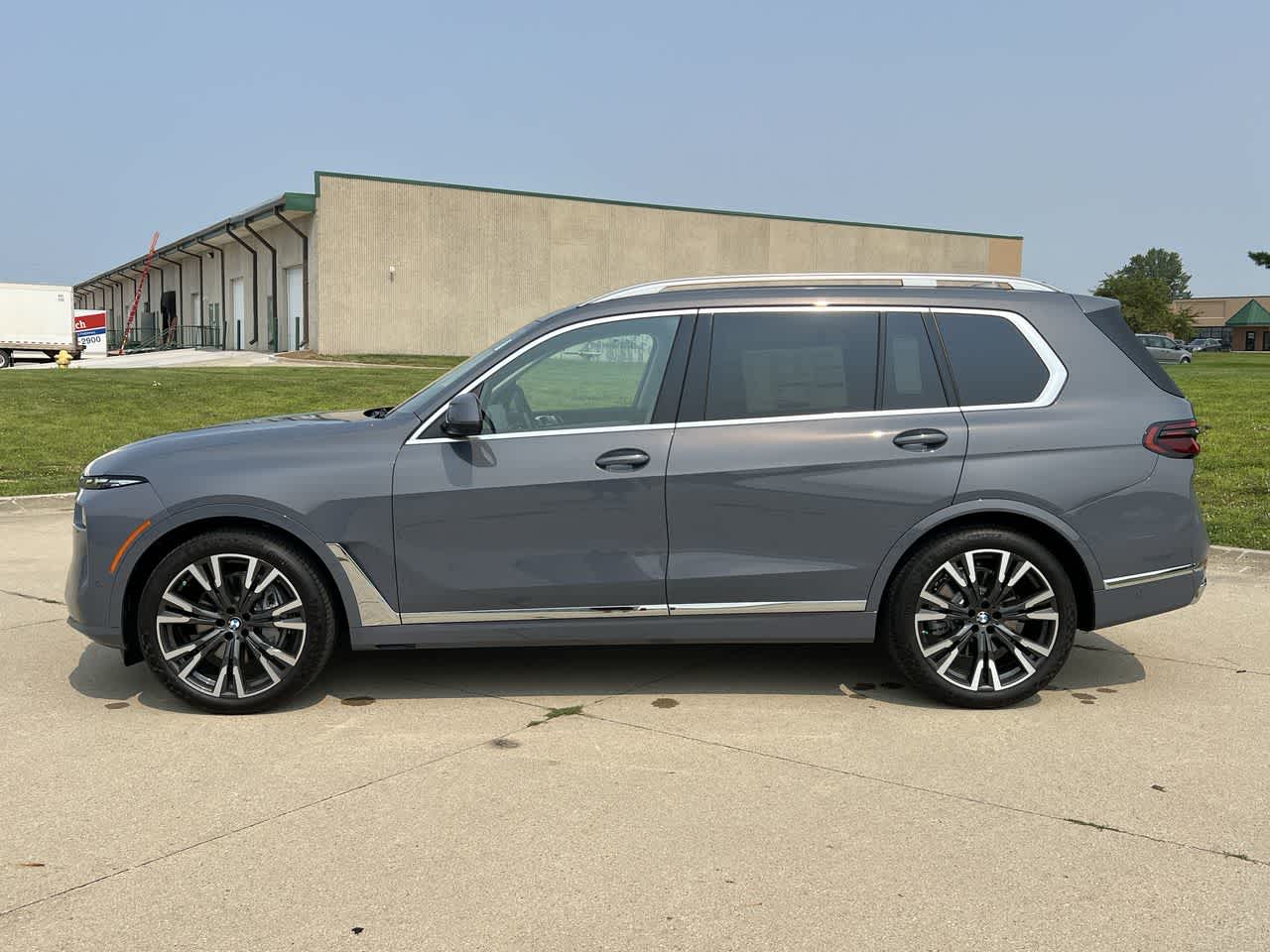 2025 BMW X7 xDrive40i 3