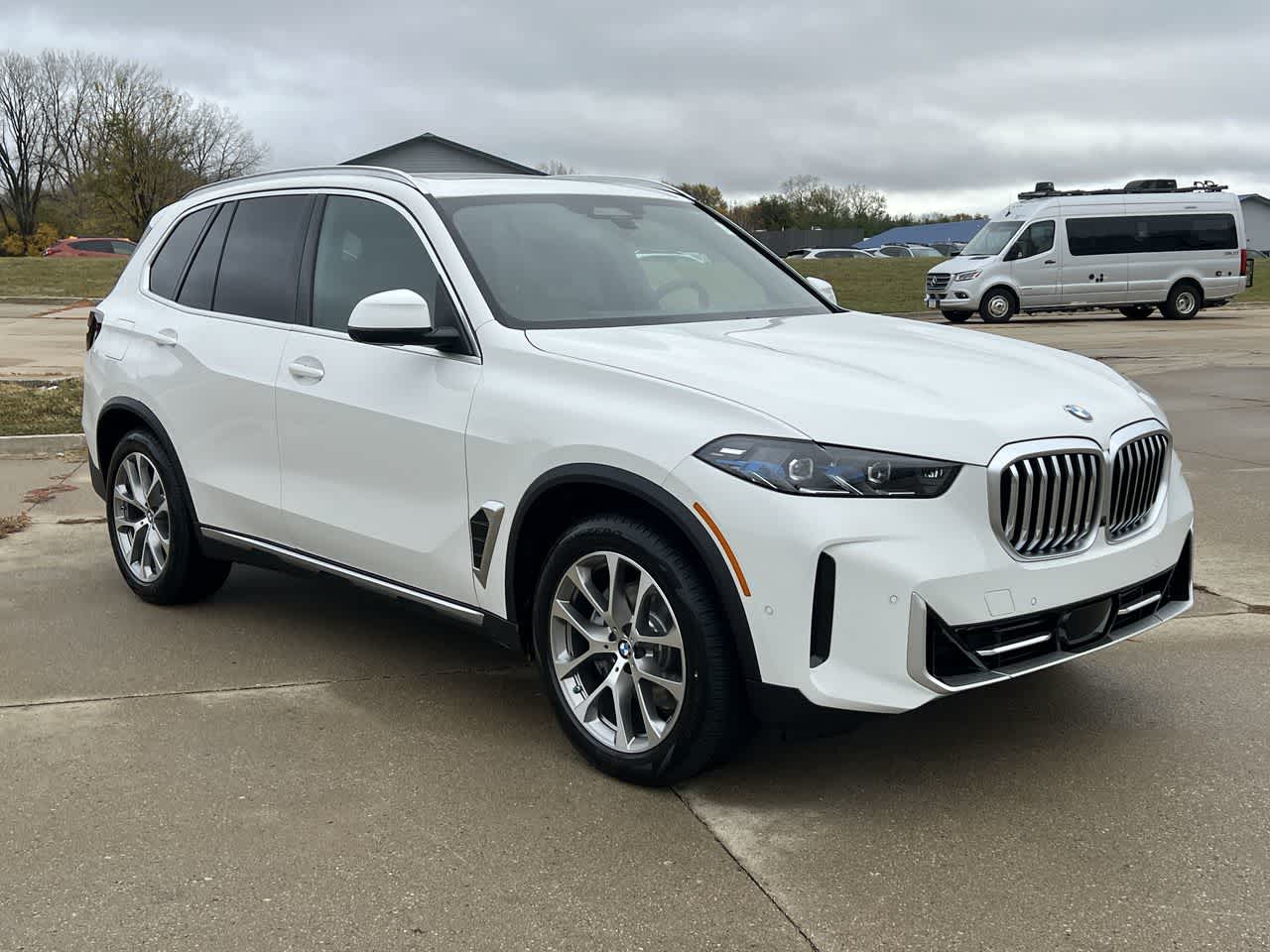 2025 BMW X5 xDrive40i 8