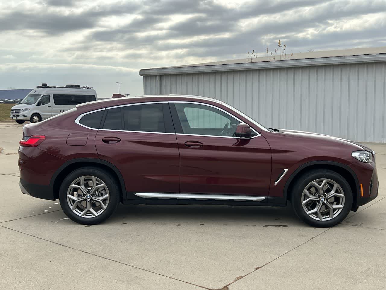 2022 BMW X4 xDrive30i 7