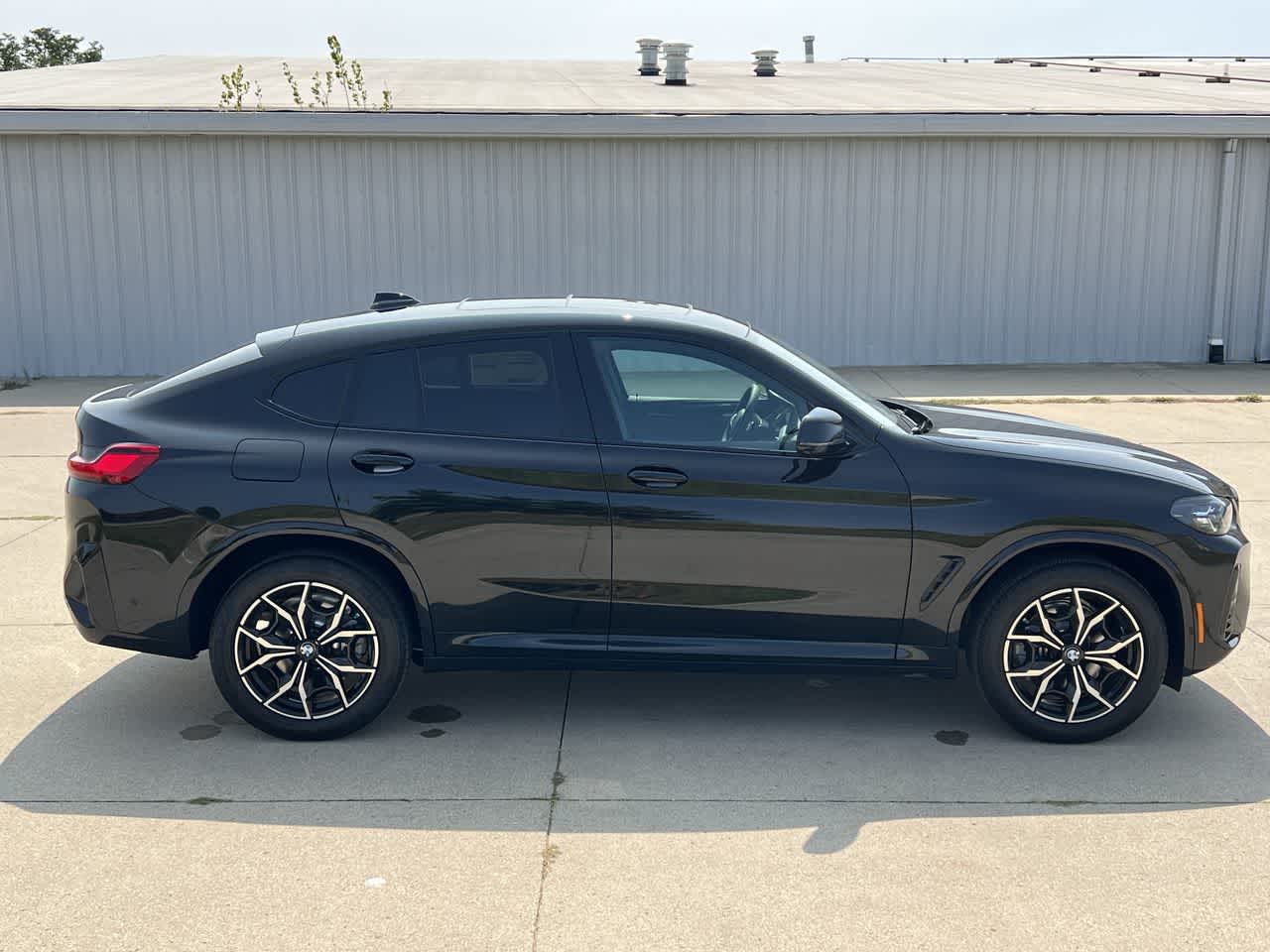 2025 BMW X4 xDrive30i 7