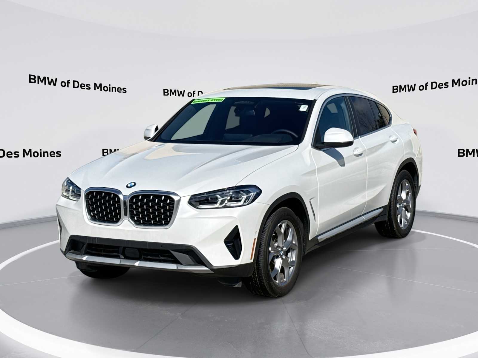 Mineral White Metallic 2025 BMW X4 xDrive30i SUV / Crossover All-Wheel Drive 8-Speed Automatic